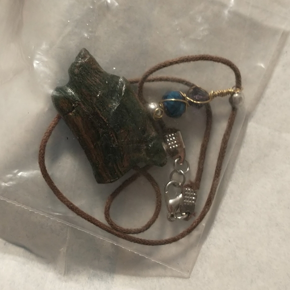 Gifted - Bear head necklace - Picture 3 of 3